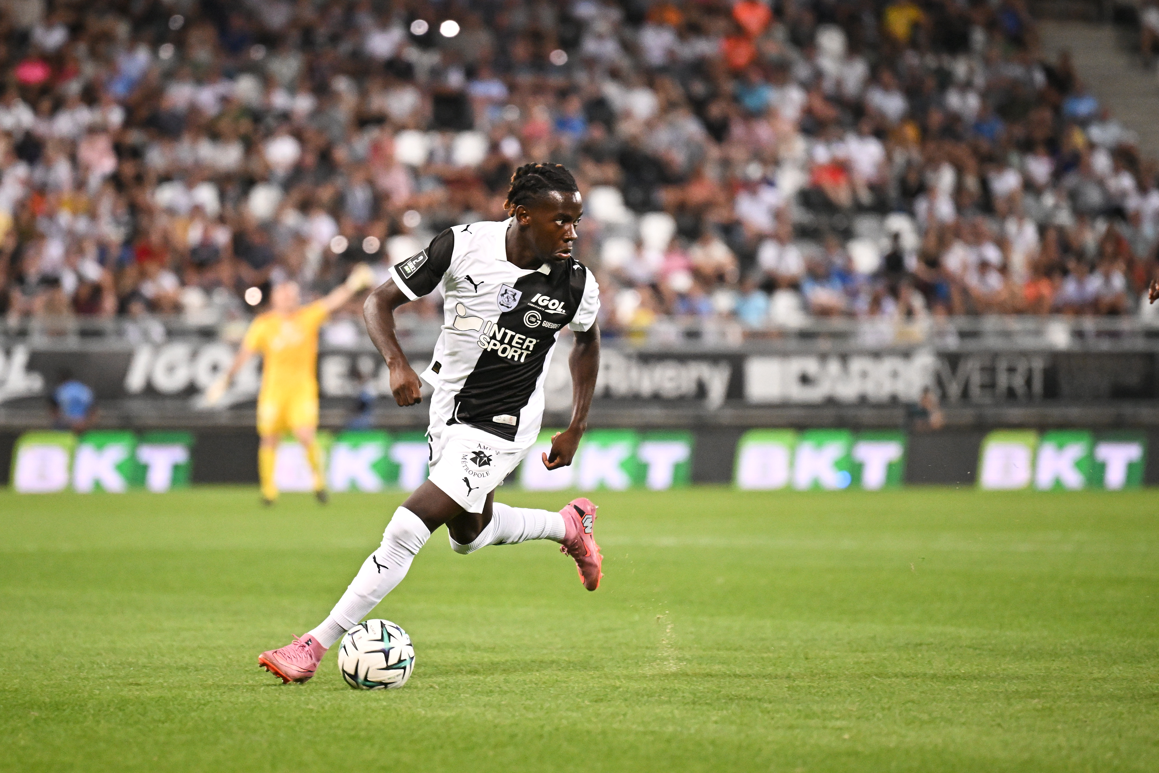 YVAN IKIA DIMI NAMED LIGUE 2 BKT ROOKIE OF THE MONTH 1