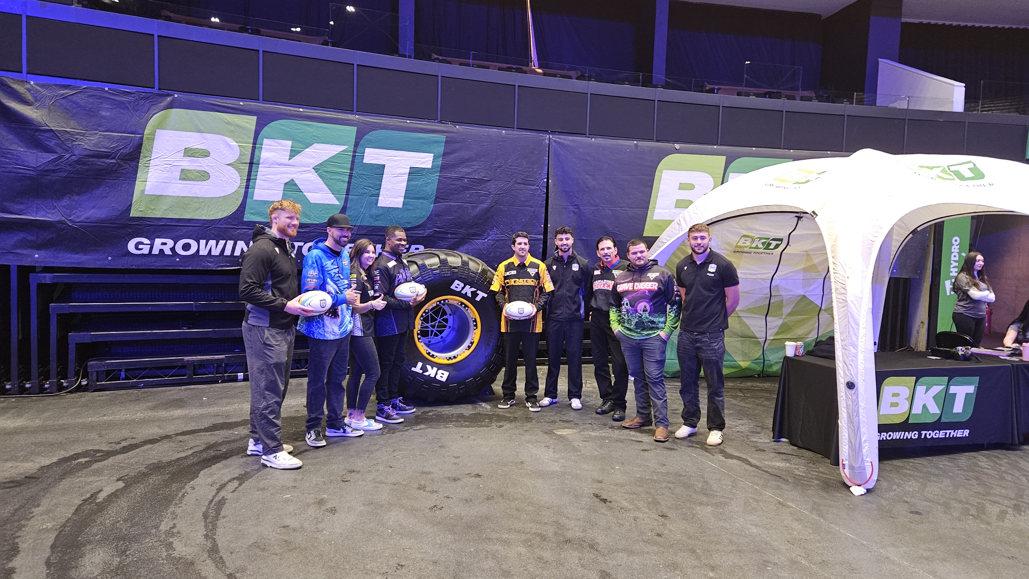 RUGBY AND MONSTER JAM: A HISTORIC ENCOUNTER THANKS TO BKT 1